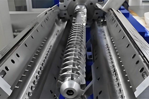 橡膠擠出機(jī)螺桿機(jī)筒應(yīng)該怎么做保養(yǎng)? 圖2